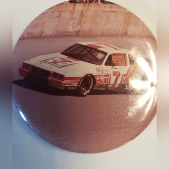 Racing Pinback Buttons (8) - Picture 10 of 12